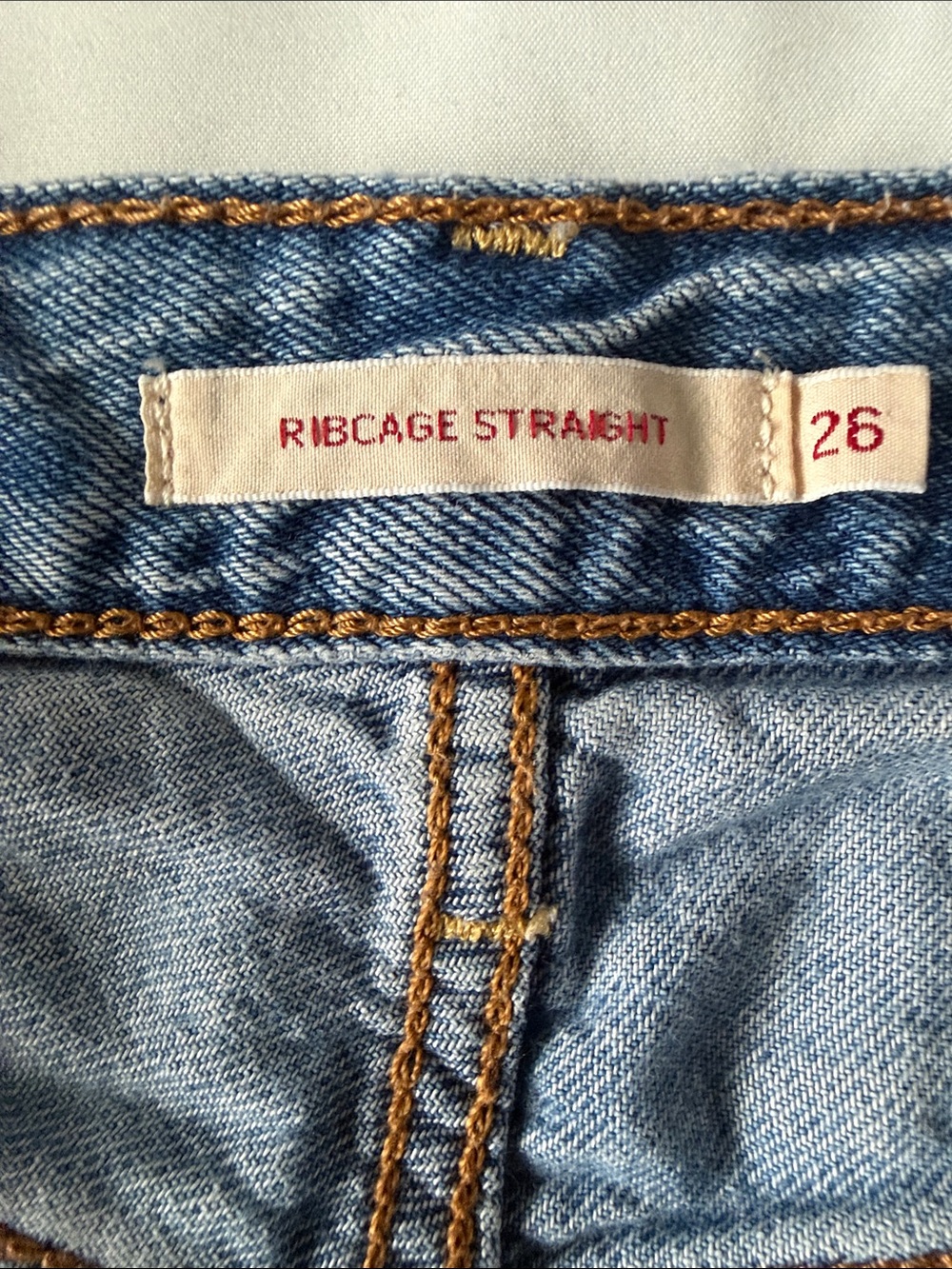 Levi’s Ribcage Straight Size 26 - Picture 2 of 7